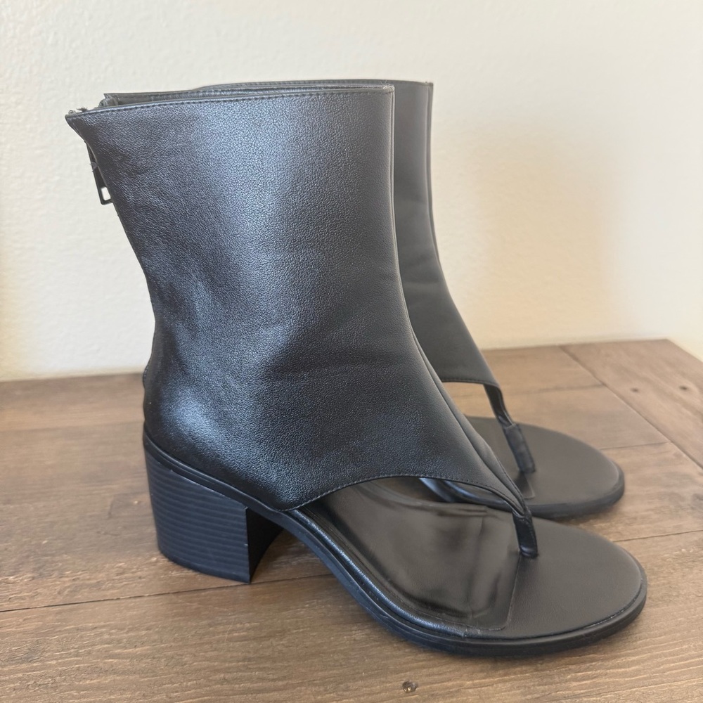 AZALEA WANG GRAYSON CHUNKY HEEL THONG SANDAL IN BLACK SIZE 9 - Picture 11 of 14